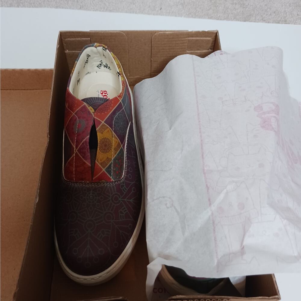 Goby Geometric Print Slip-On Sneakers NWT Size 7 - Picture 5 of 8